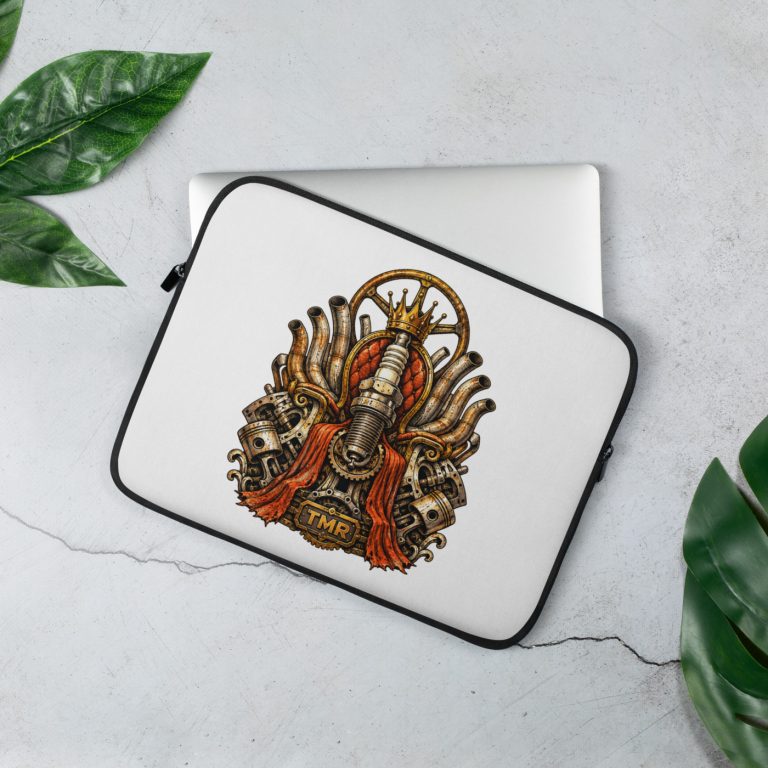 TMR · Desguace sagrado — Funda de portátil 13 pulgadas — mockup de portada