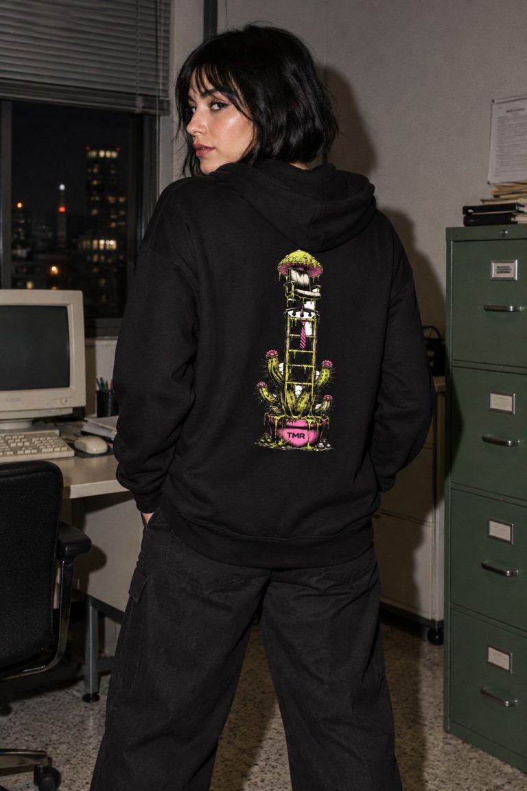 TMR · Ascenso tóxico — Sudadera — fotografía editorial de producto TMR